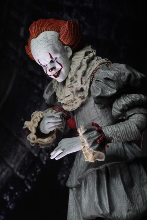 IT (2017) Ultimate Pennywise Figure Gallery Image 9