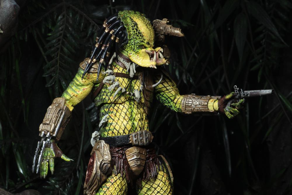 Predator Ultimate Elder Predator (The Golden Angel) Figure Gallery Image 8
