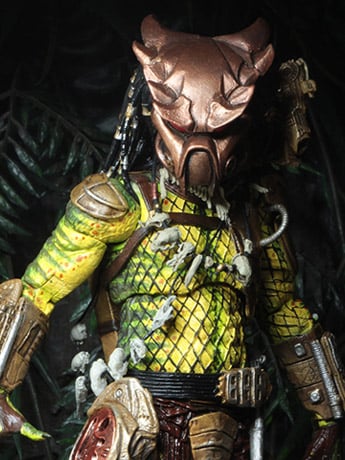 Predator Ultimate Elder Predator (The Golden Angel) Figure Gallery Image 2