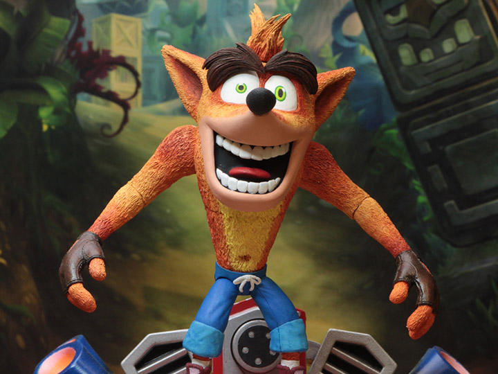Crash Bandicoot Jet Board Crash Deluxe Figure Gallery Image 1