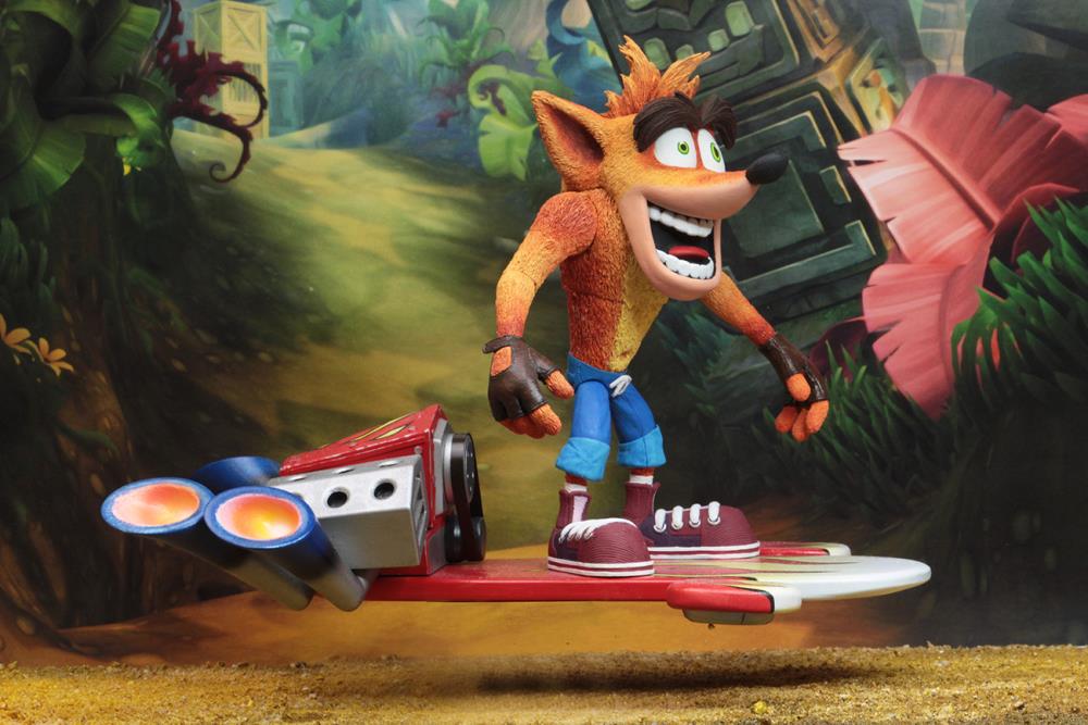 Crash Bandicoot Jet Board Crash Deluxe Figure Gallery Image 4