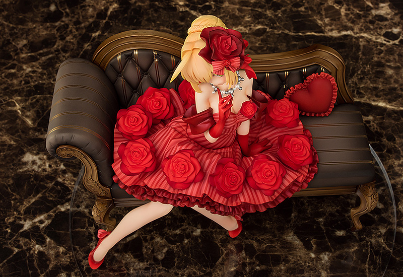 Fate/ Series Idol Emperor (Nero) 1/7 Scale Figure Gallery Image 4