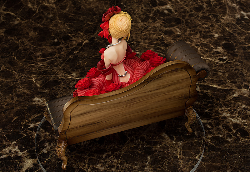 Fate/ Series Idol Emperor (Nero) 1/7 Scale Figure Gallery Image 5