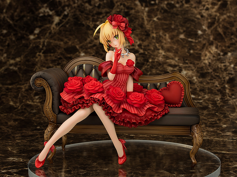 Fate/ Series Idol Emperor (Nero) 1/7 Scale Figure Gallery Image 3