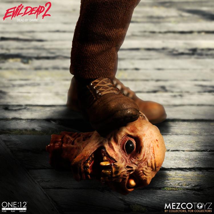 Evil Dead 2 One:12 Collective Ash Gallery Image 17