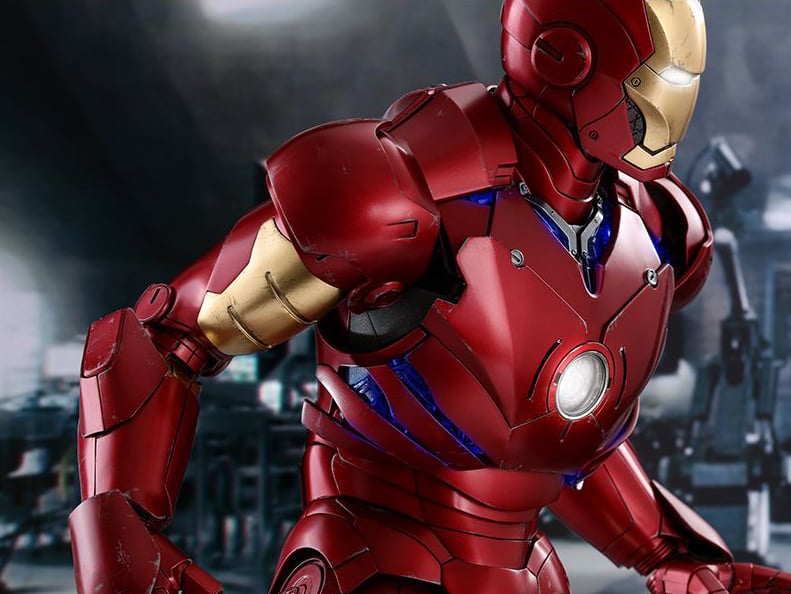 Iron Man QS011 Mark III 1/4th Scale Collectible Figure Gallery Image 12