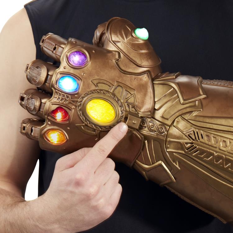 Avengers: Infinity War Marvel Legends Infinity Gauntlet Gallery Image 5