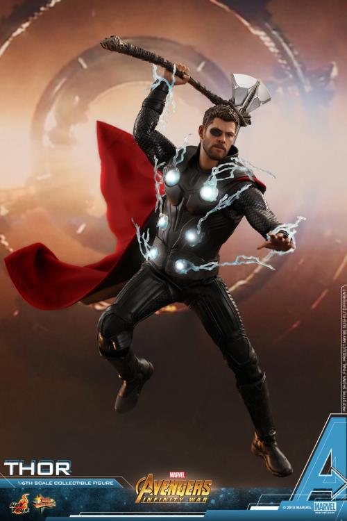 Avengers: Infinity War MMS474 Thor 1/6 Scale Collectible Figure Gallery Image 4