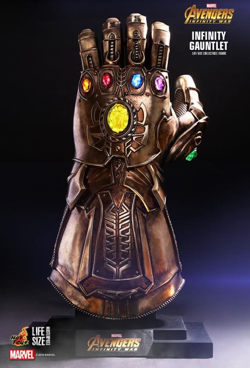 Avengers: Infinity War LMS006 Infinity Gauntlet Life-Size Collectible Gallery Image 3