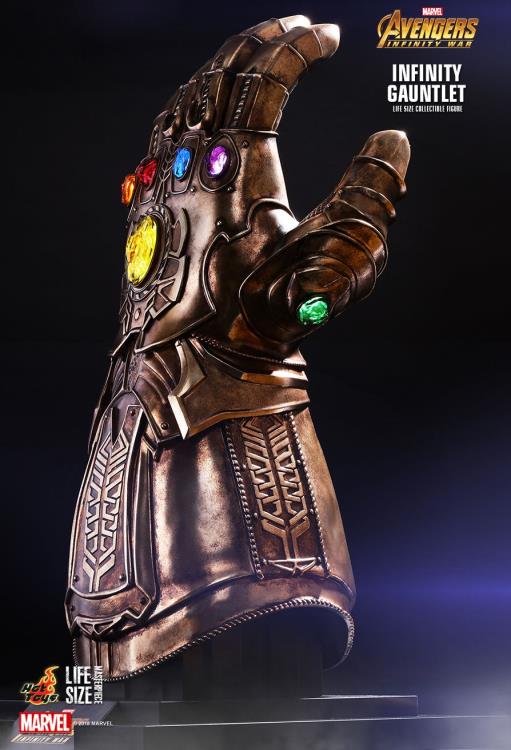 Avengers: Infinity War LMS006 Infinity Gauntlet Life-Size Collectible Gallery Image 4