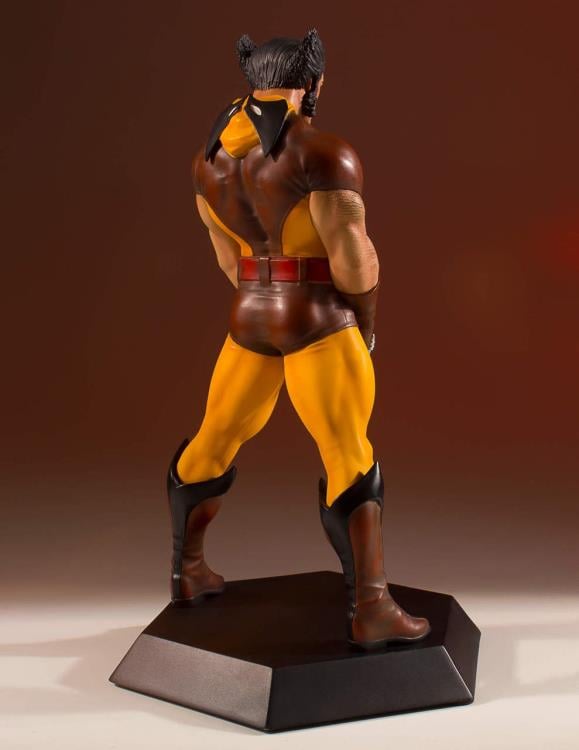 Marvel Collector's Gallery Wolverine (1980) Statue Gallery Image 8