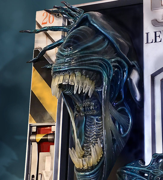 Aliens Alien Queen Life-Size Wall Sculpture Gallery Image 9