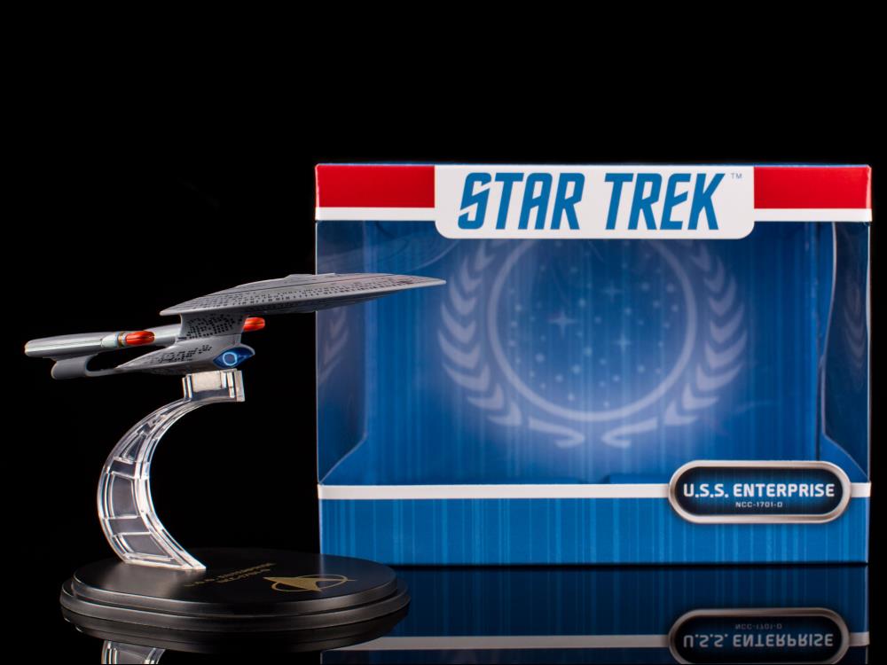 Star Trek: The Next Generation Mini Master U.S.S. Enterprise NCC-1701-D Replica Gallery Image 12