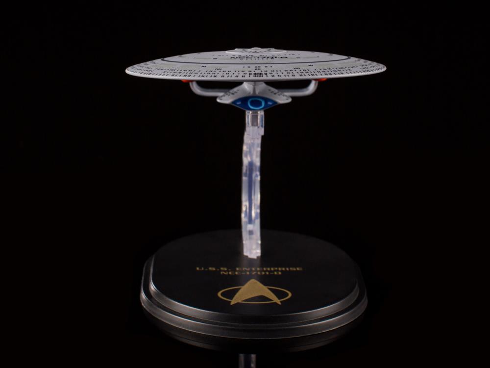 Star Trek: The Next Generation Mini Master U.S.S. Enterprise NCC-1701-D Replica Gallery Image 6
