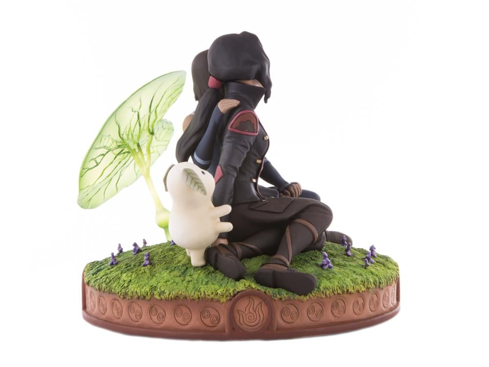 The Legend of Korra Korra & Asami in the Spirit World Statue Gallery Image 9