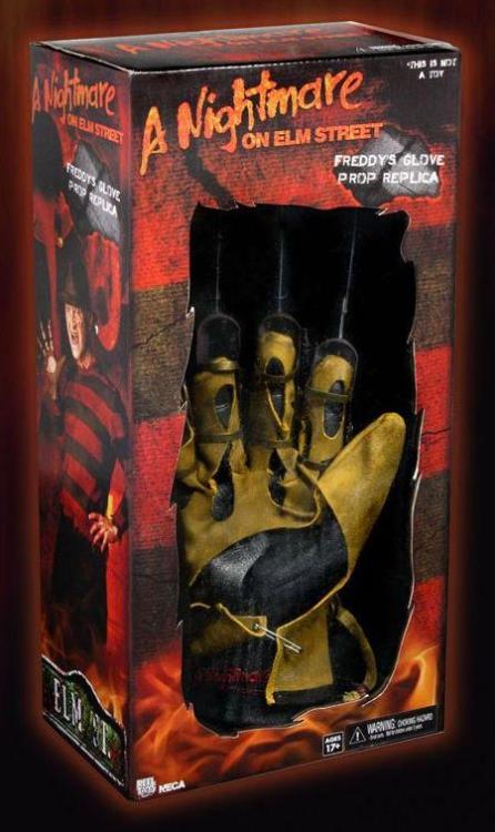 A Nightmare on Elm Street Freddy Krueger Glove Prop Replica Gallery Image 6