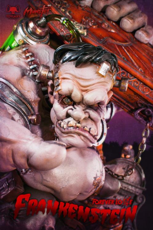 Monster Frankenstein Forever Love Statue Gallery Image 10