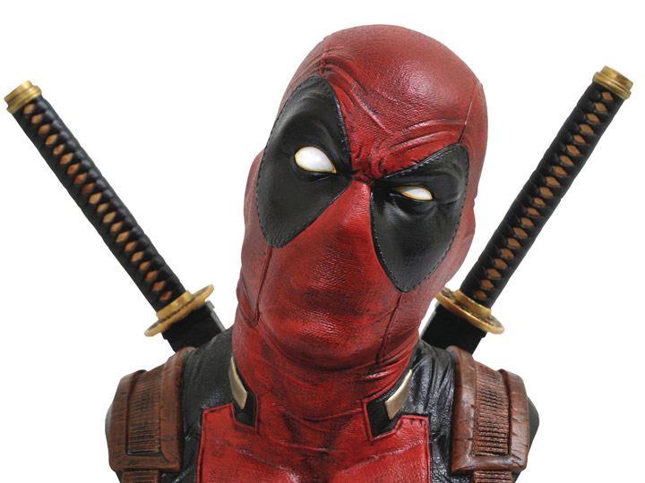 Marvel Legendary Deadpool 1/2 Scale Bust Gallery Image 1