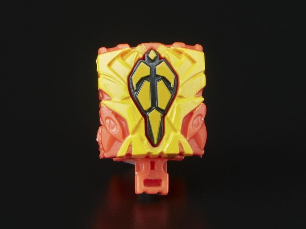 Transformers Power of the Primes Titan Class Predaking Combiner Gallery Image 14