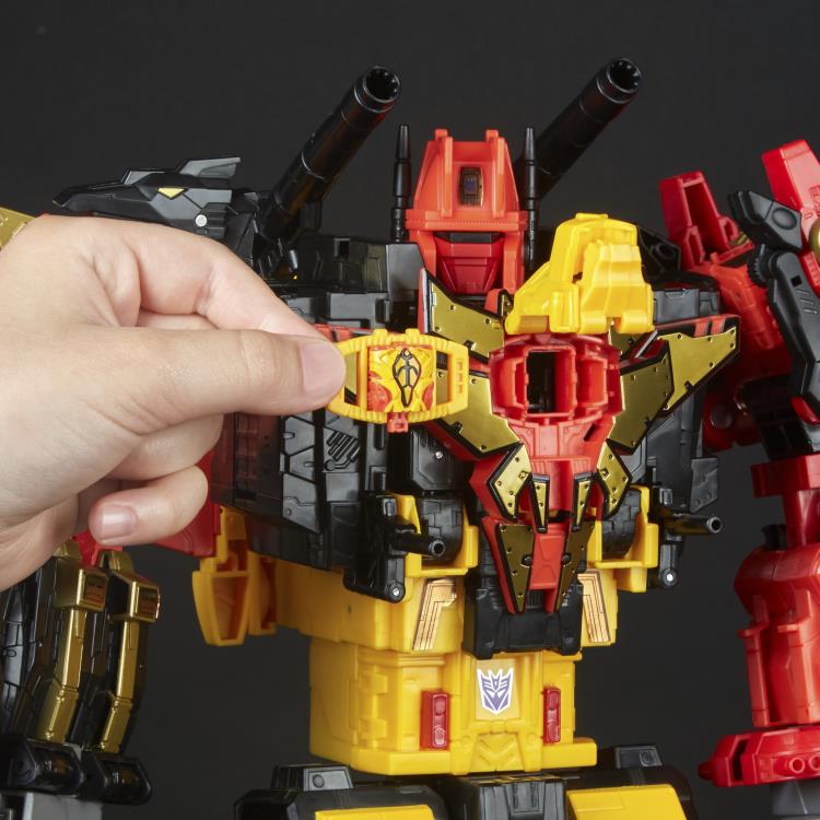 Transformers Power of the Primes Titan Class Predaking Combiner Gallery Image 11