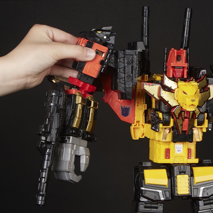 Transformers Power of the Primes Titan Class Predaking Combiner Gallery Image 10