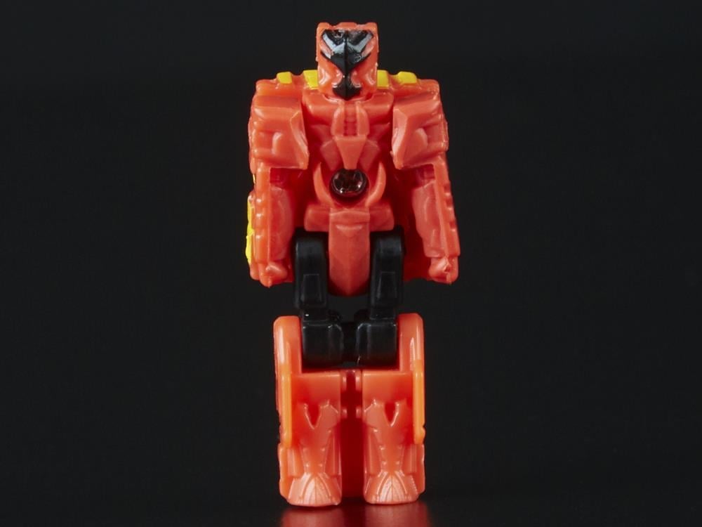 Transformers Power of the Primes Titan Class Predaking Combiner Gallery Image 13