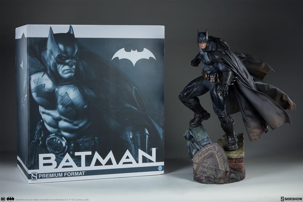 DC Comics Premium Format Batman (Arkham Cemetery) Gallery Image 25