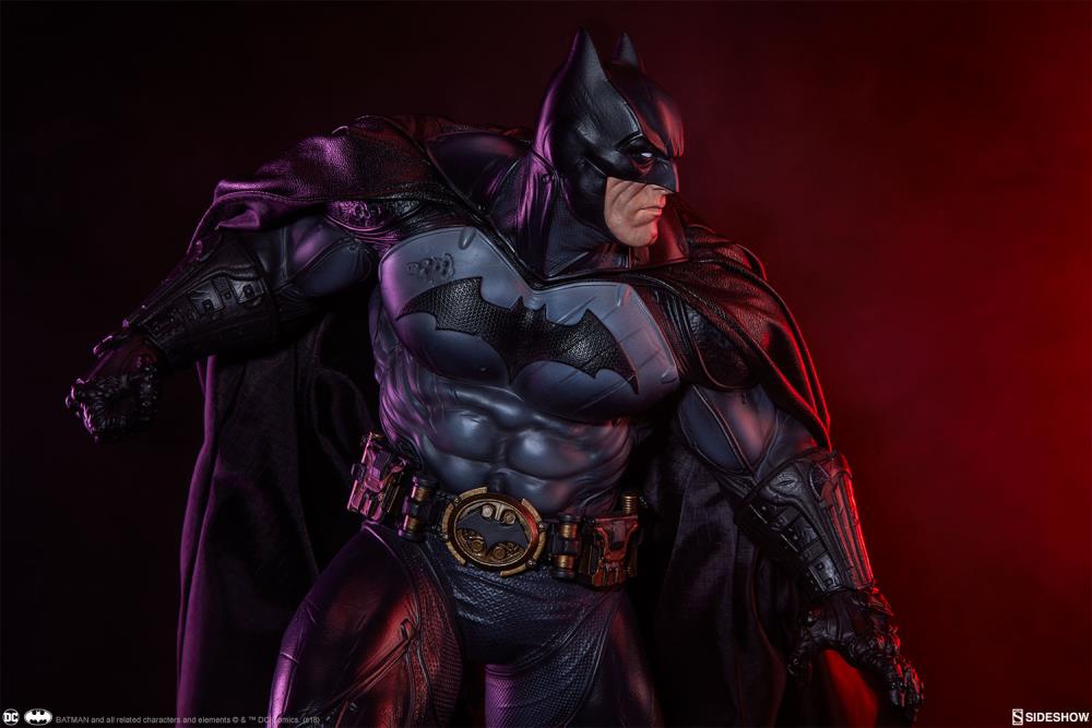 DC Comics Premium Format Batman (Arkham Cemetery) Gallery Image 4
