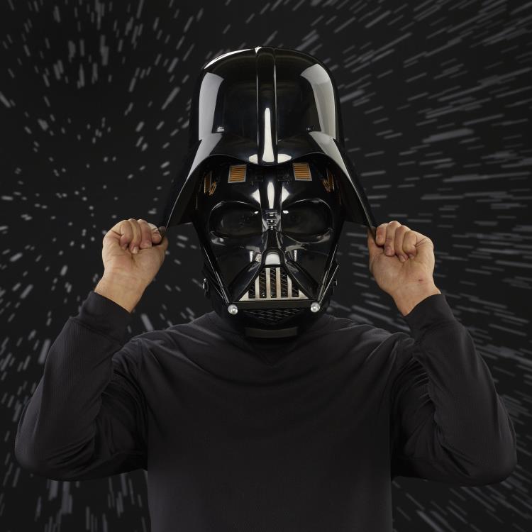 Star Wars: The Black Series Darth Vader 1:1 Scale Wearable Helmet (Electronic) Gallery Image 6