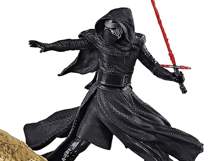 Star Wars: The Black Series Centerpiece 03 Kylo Ren Statue Gallery Image 1