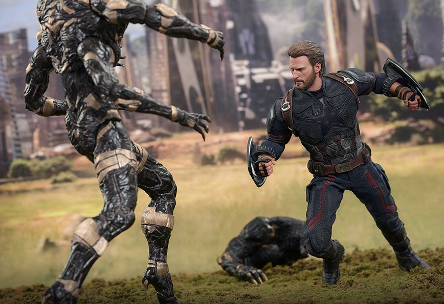Avengers: Infinity War MMS480 Captain America 1/6th Scale Collectible Figure Gallery Image 4