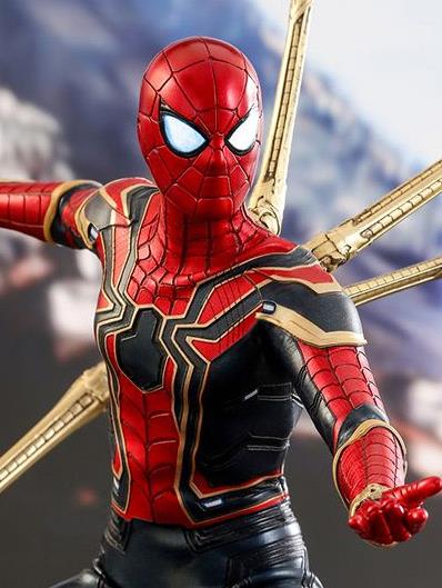 Avengers: Infinity War MMS482 Iron Spider 1/6th Scale Collectible Figure Gallery Image 2