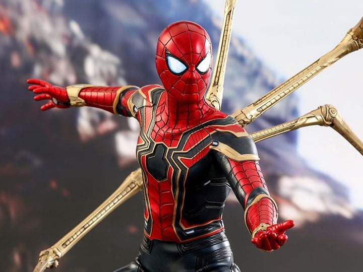 Avengers: Infinity War MMS482 Iron Spider 1/6th Scale Collectible Figure Gallery Image 1