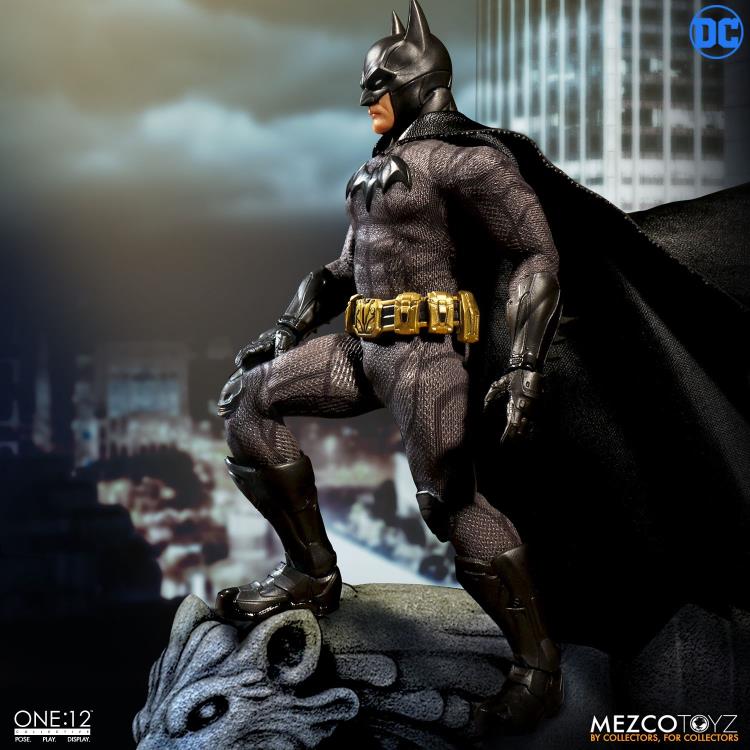 DC Comics One:12 Collective Batman (Sovereign Knight) Gallery Image 3