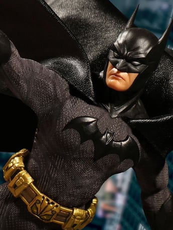 DC Comics One:12 Collective Batman (Sovereign Knight) Gallery Image 2