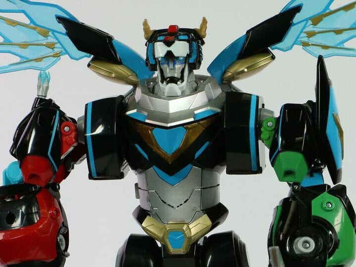 Voltron Legendary Defender Hyper-Phase Gift Set SDCC 2018 Exclusive Gallery Image 1