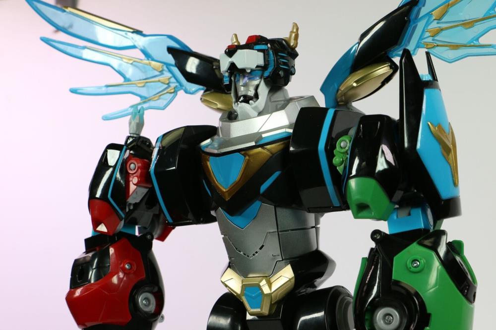 Voltron Legendary Defender Hyper-Phase Gift Set SDCC 2018 Exclusive Gallery Image 5
