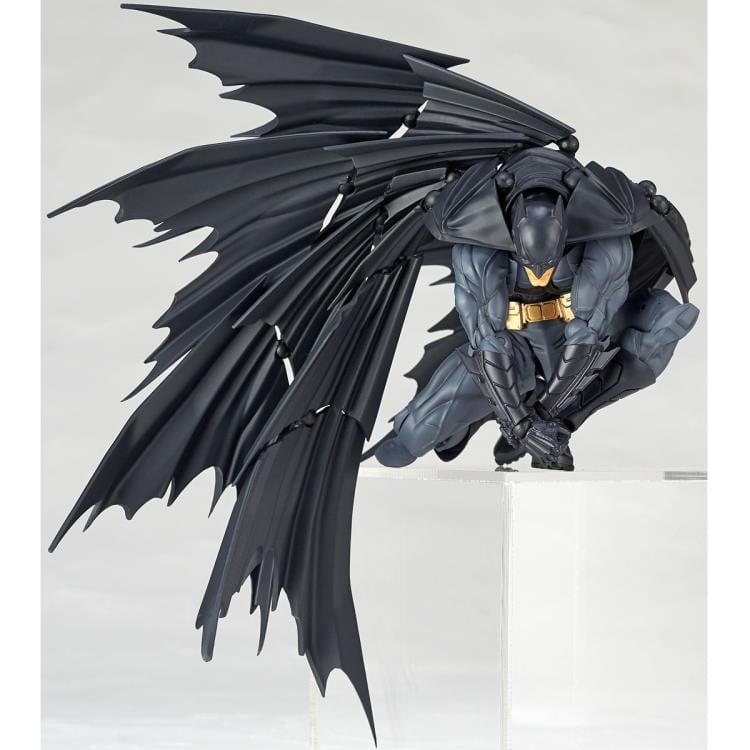 DC Comics Amazing Yamaguchi Revoltech No.009 Batman Action Figure Gallery Image 15