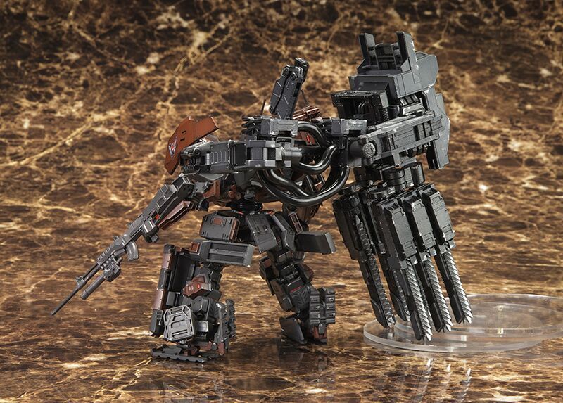 Armored Core V UCR-10/A Vengeance Model Kit Gallery Image 6