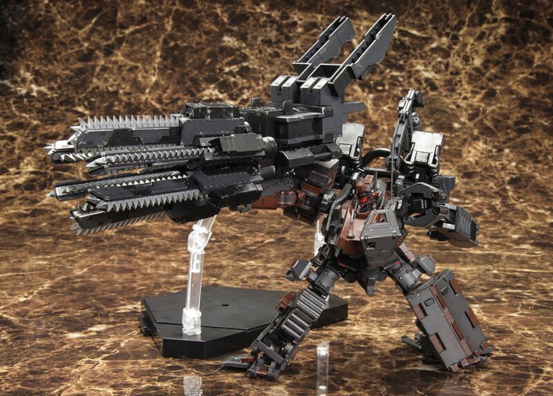 Armored Core V UCR-10/A Vengeance Model Kit Gallery Image 11