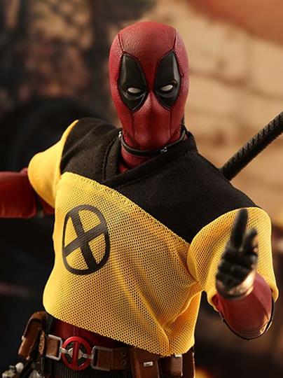 Deadpool 2 MMS490 Deadpool 1/6th Scale Collectible Figure Gallery Image 2