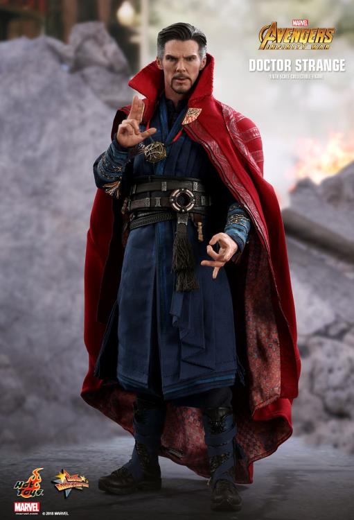 Avengers: Infinity War MMS484 Doctor Strange 1/6th Scale Collectible Figure Gallery Image 3