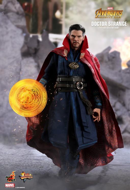 Avengers: Infinity War MMS484 Doctor Strange 1/6th Scale Collectible Figure Gallery Image 4