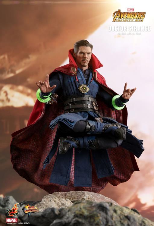 Avengers: Infinity War MMS484 Doctor Strange 1/6th Scale Collectible Figure Gallery Image 8