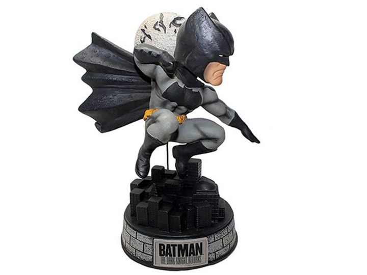 Batman: The Dark Knight Returns Batman Bobblehead Gallery Image 1