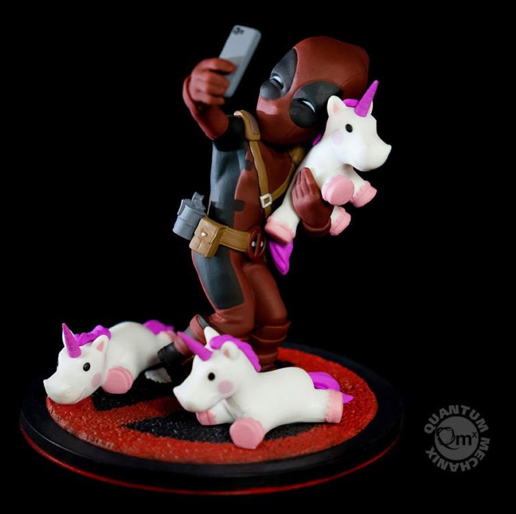 Marvel Q-Fig Deadpool #Unicornselfie Gallery Image 3