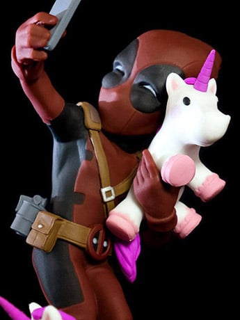 Marvel Q-Fig Deadpool #Unicornselfie Gallery Image 2