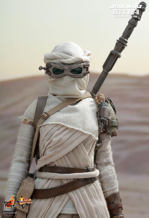 Star Wars: The Force Awakens MMS337 Rey and BB-8 1/6th Scale Collectible Set + $100 BBTS Store Credit Bonus Gallery Image 6