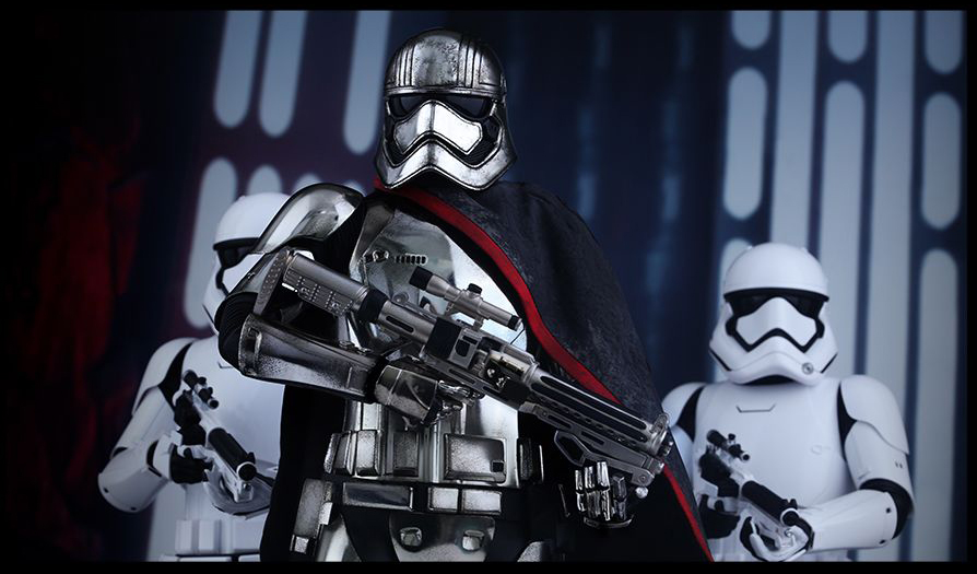 Star Wars: The Force Awakens MMS328 Captain Phasma 1/6th Scale Collectible Figure + $175 BBTS Store Credit Bonus Gallery Image 4