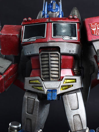 Transformers TF001 Optimus Prime (Starscream Version) + $225 BBTS Store Credit Bonus Gallery Image 2